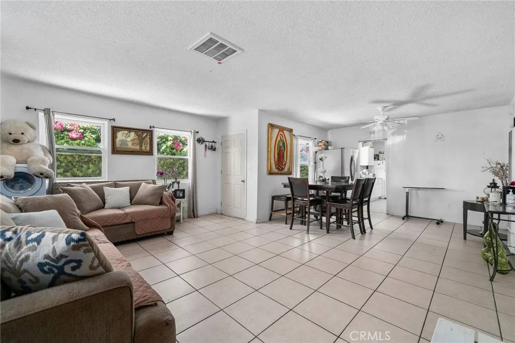 San Bernardino, CA 92404,7032 Dwight Way