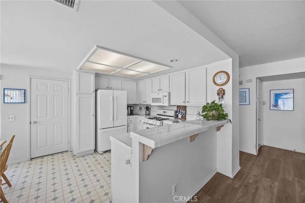 Corona, CA 92882,3681 Foxplain Road