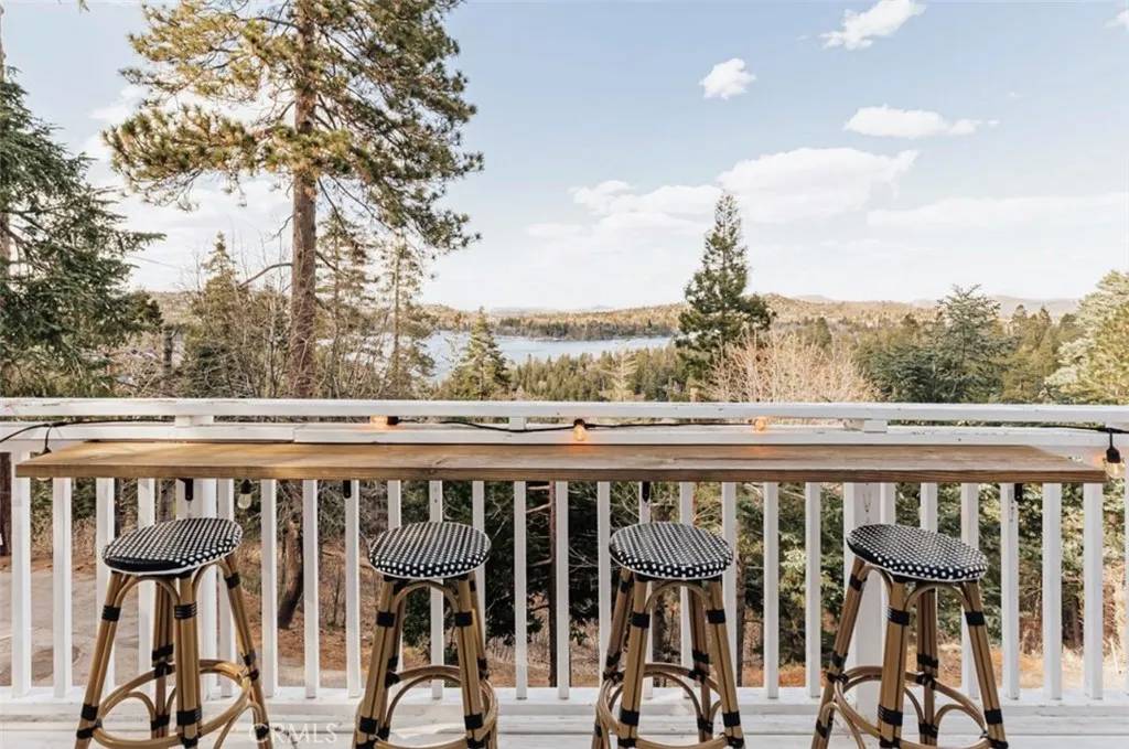 Lake Arrowhead, CA 92352,521 Sunderland Court