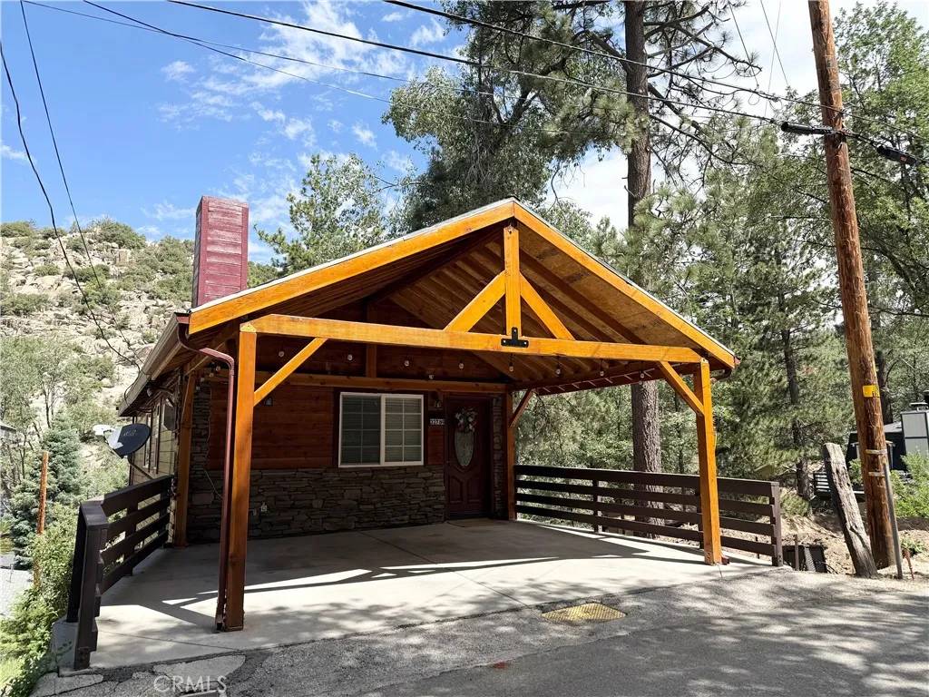 Running Springs, CA 92382,32784 Richmond Drive