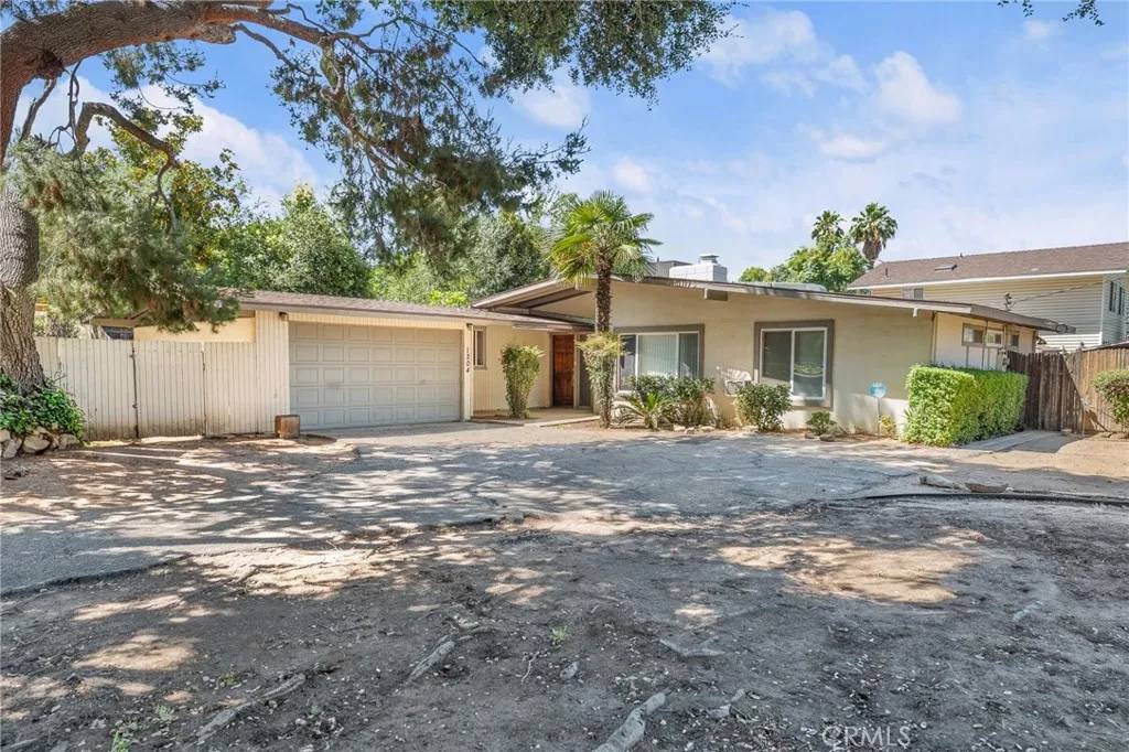 Redlands, CA 92373,1204 San Jacinto