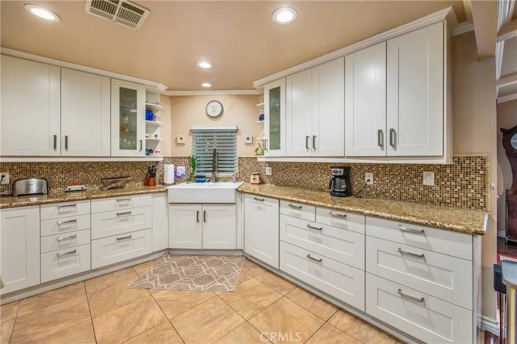 Upland, CA 91786,929 E Foothill #161