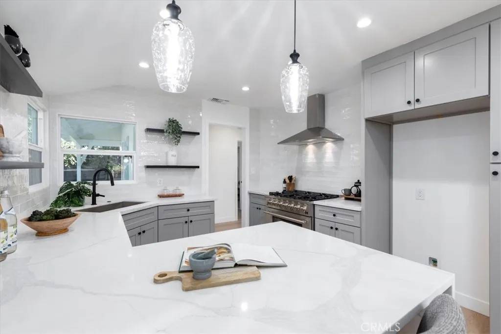 Sherman Oaks, CA 91411,5447 Columbus Avenue