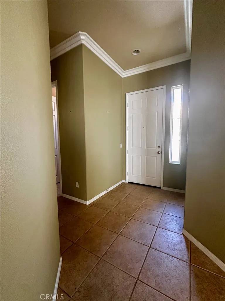 Banning, CA 92220,2348 Birdie Drive