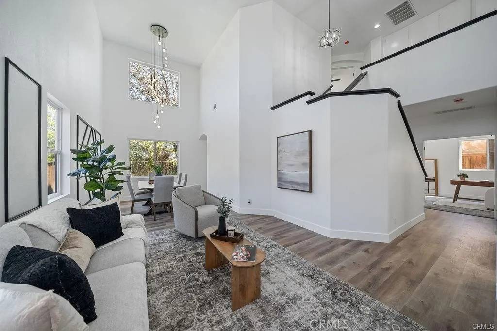 Temecula, CA 92591,41258 Pine Tree Circle