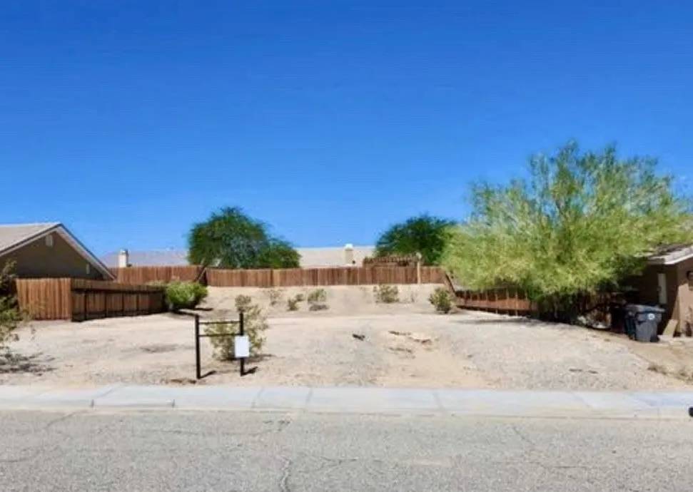 29 Palms, CA 92277,5172 Verenda