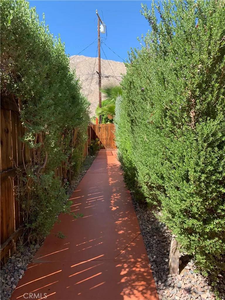 Palm Springs, CA 92264,583 S Calle Abronia