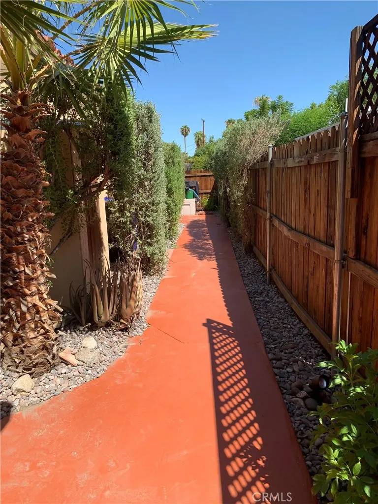 Palm Springs, CA 92264,583 S Calle Abronia
