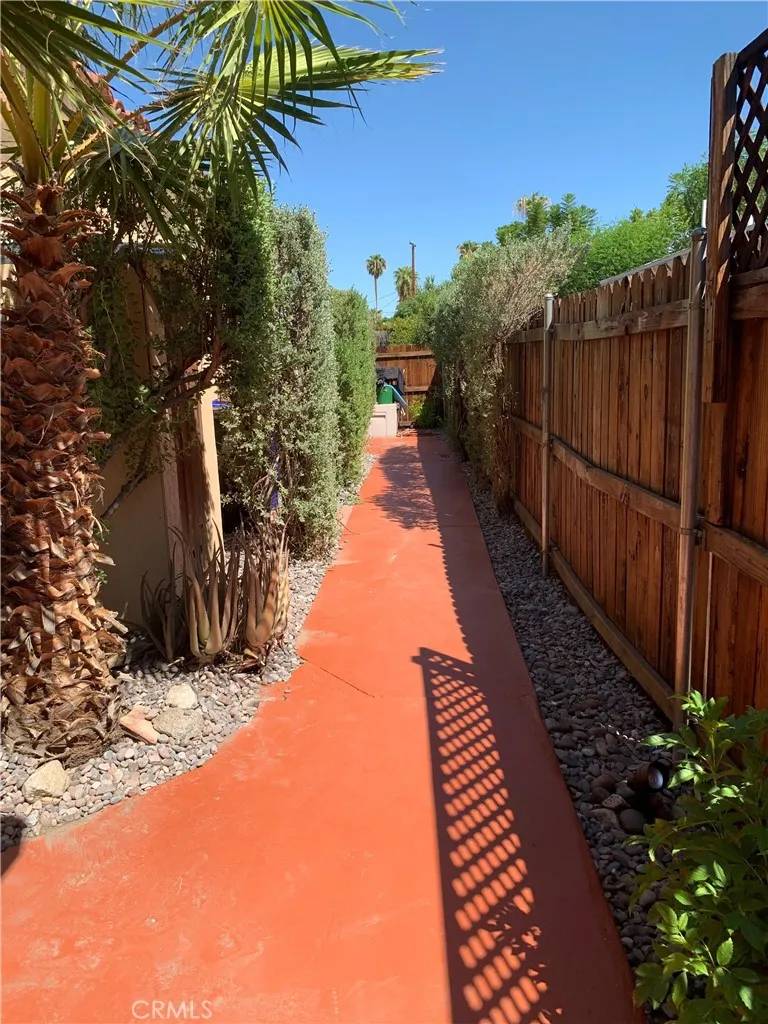 Palm Springs, CA 92264,583 S Calle Abronia