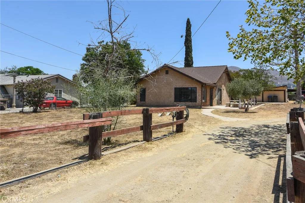 Norco, CA 92860,4161 Center Avenue