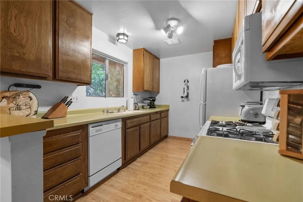 Lake Arrowhead, CA 92352,103 Rockledge Lane