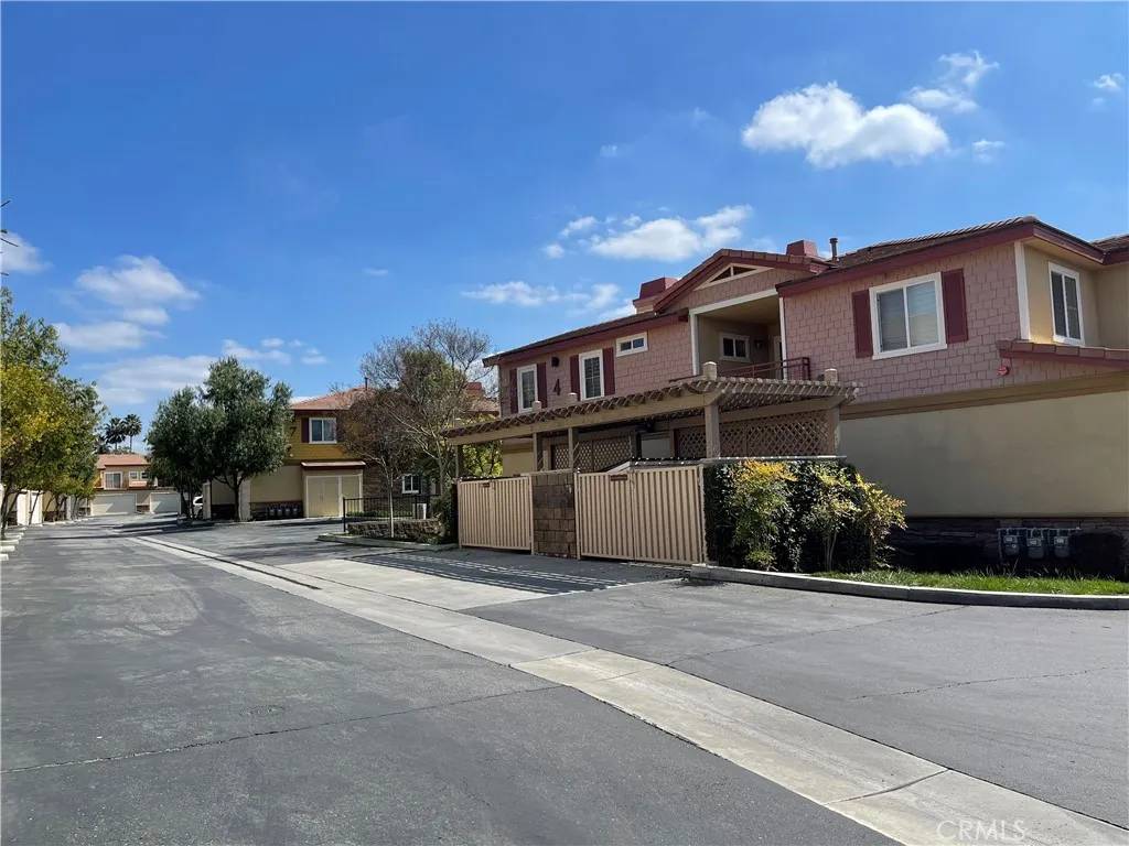 Redlands, CA 92373,1510 Orange