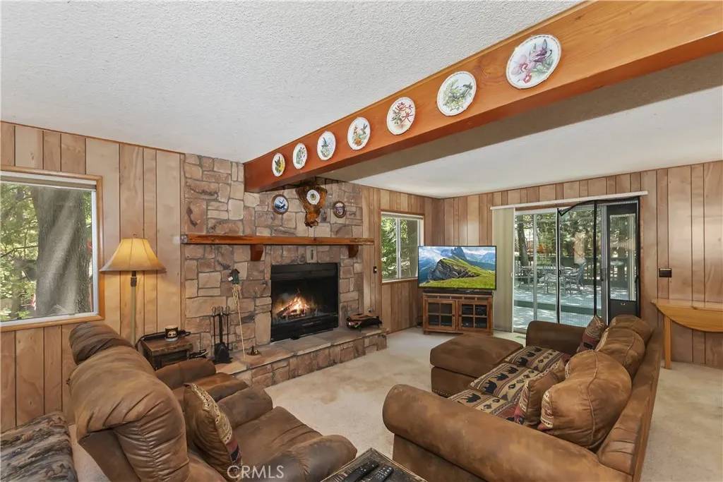 Lake Arrowhead, CA 92352,325 Brentwood