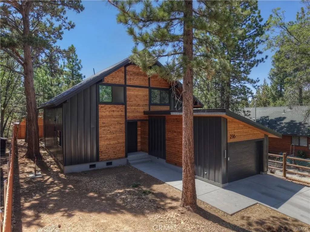 Big Bear, CA 92386,216 Leonard Lane