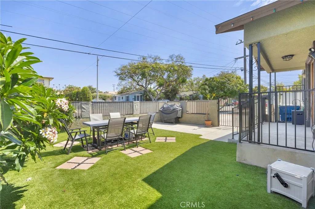 Inglewood, CA 90301,412 W Olive Street