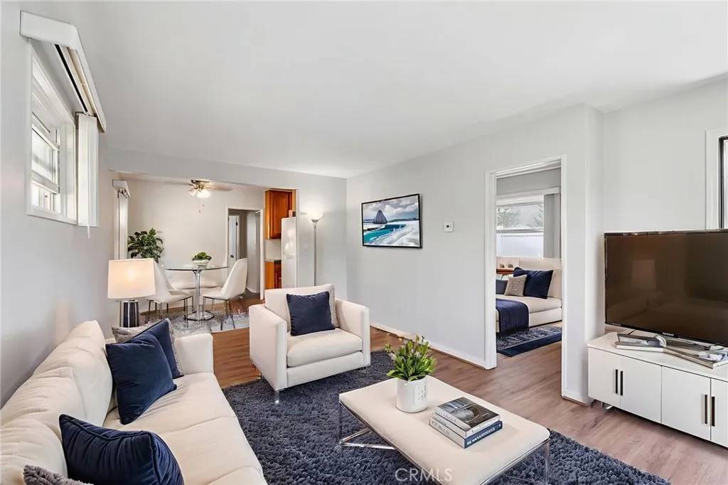 Manhattan Beach, CA 90266,532 Rosecrans Avenue