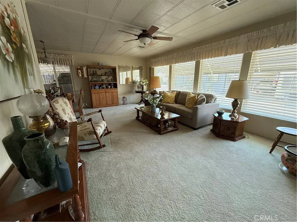 Highland, CA 92346,3850 Atlantic #252