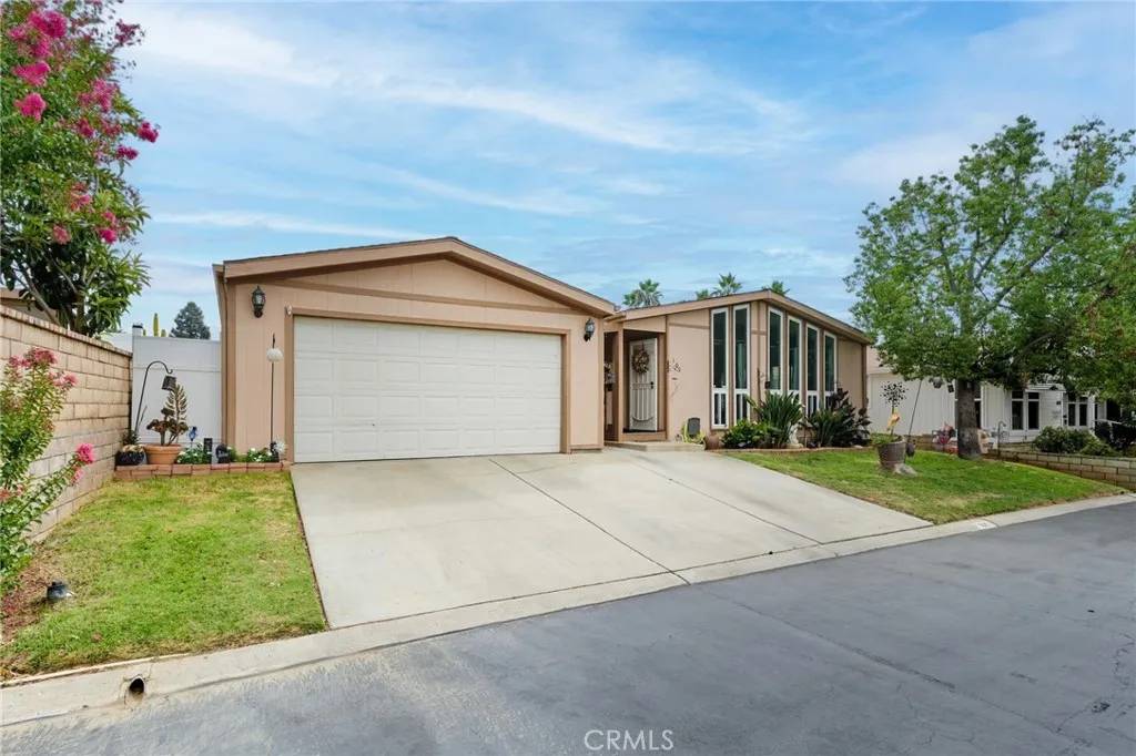 Calimesa, CA 92320,10961 Desert Lawn #101