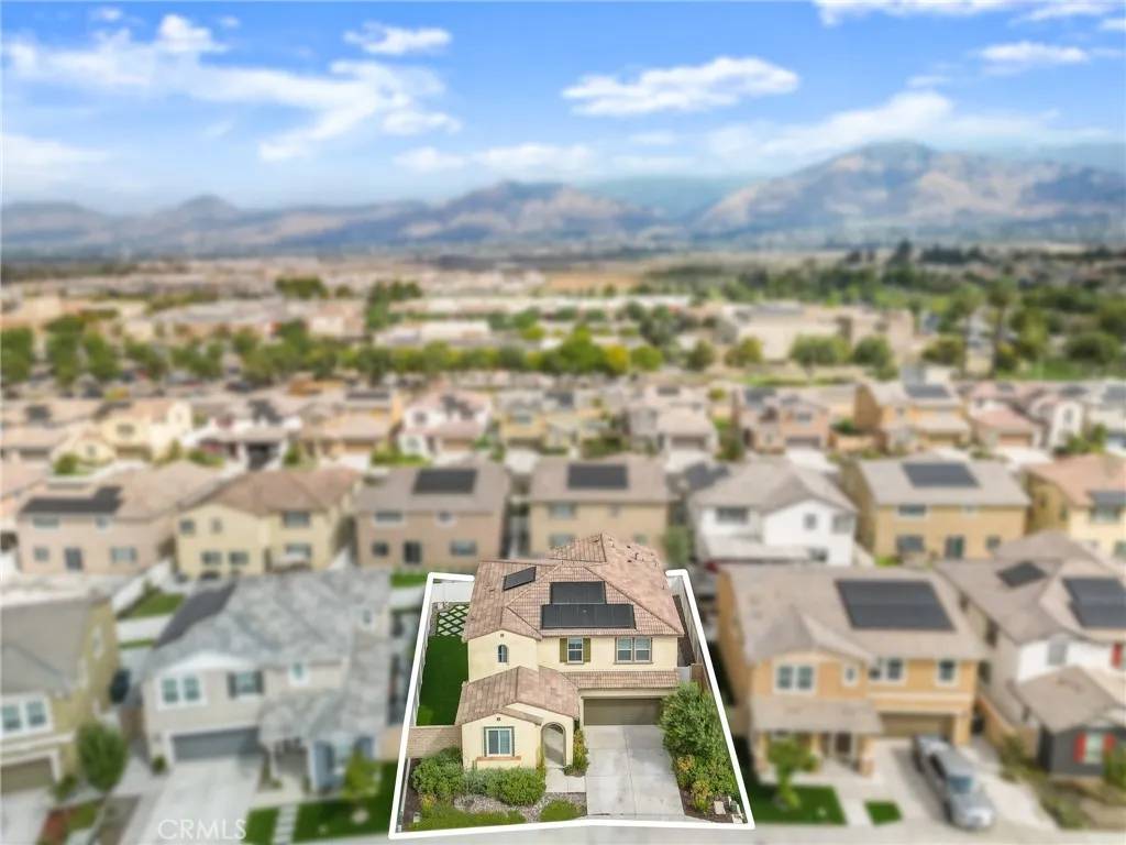 Redlands, CA 92374,874 Royal Knight Trl