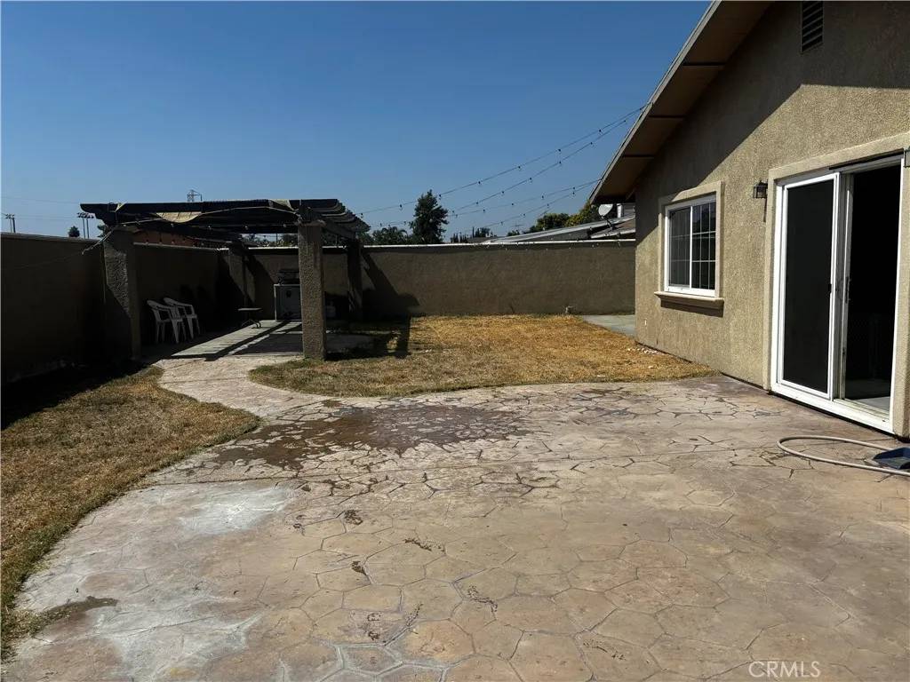 Colton, CA 92324,1012 Long Beach Drive