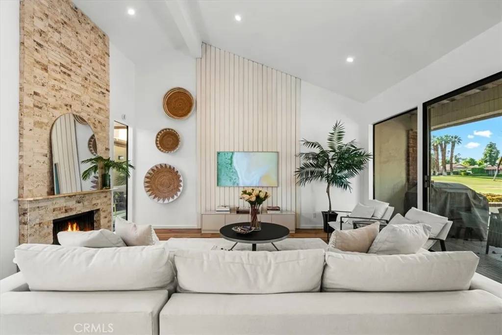 Palm Desert, CA 92260,172 S Castellana