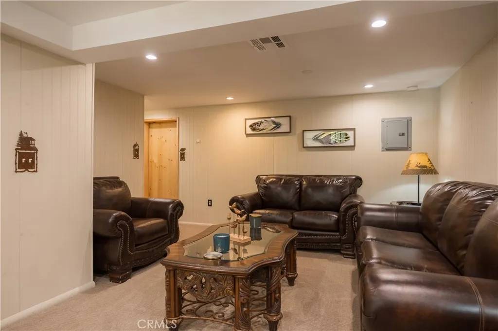 Big Bear Lake, CA 92315,195 Elgin Boulevard