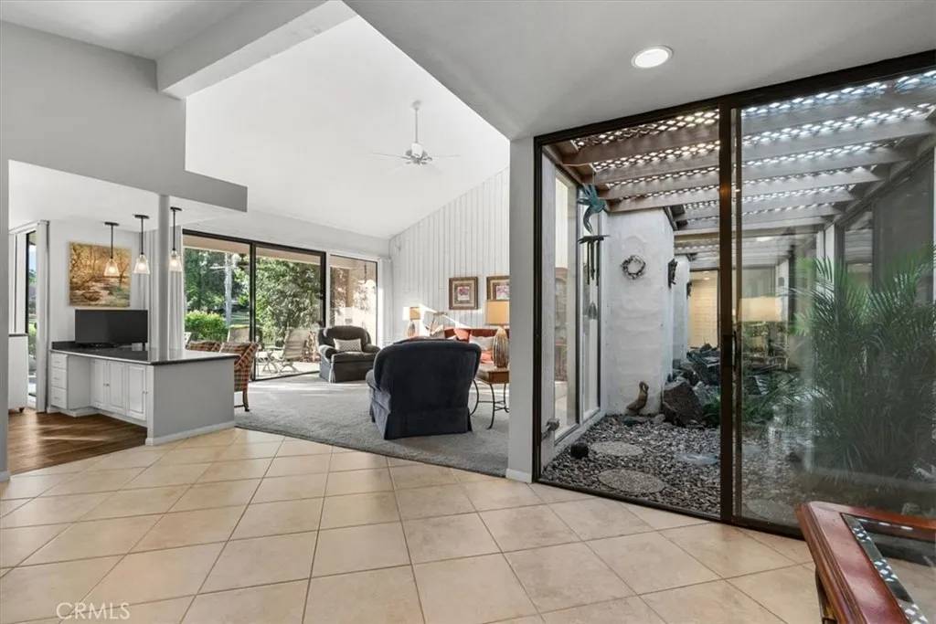 Palm Desert, CA 92260,393 Gran Via