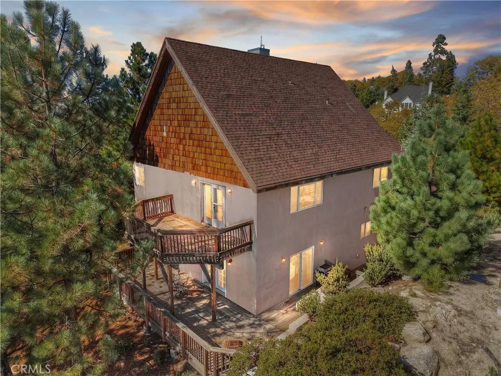 Lake Arrowhead, CA 92352,26589 Amador