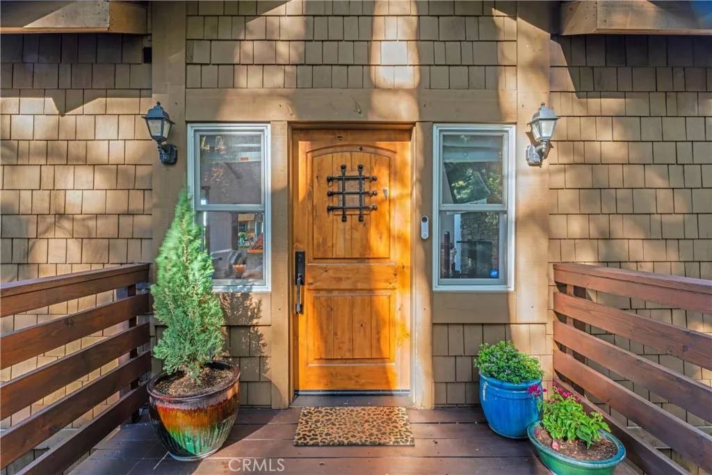 Lake Arrowhead, CA 92385,813 Greenbriar Drive