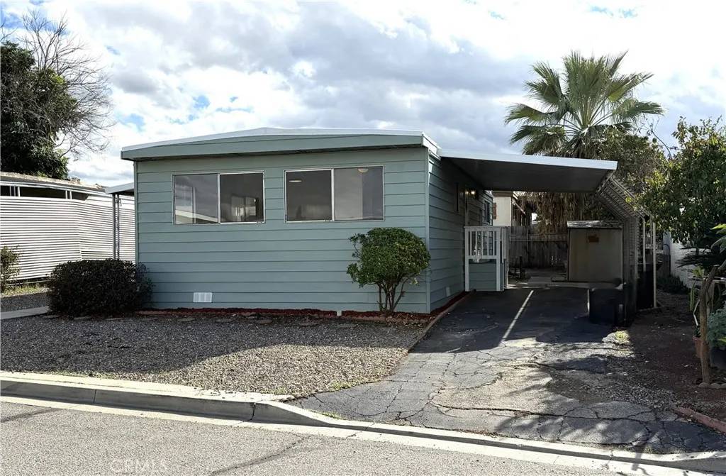 Riverside, CA 92507,104 Sir Tristram #104