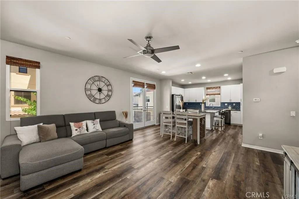 Anaheim, CA 92805,817 S Anaheim Boulevard #106