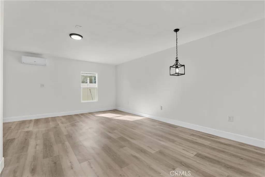 Riverside, CA 92503,6810 Dorinda