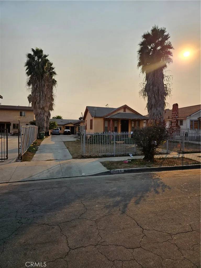 Los Angeles, CA 90044,1052 W 106th Street