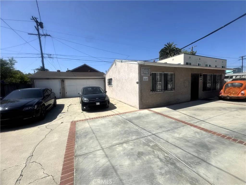 Los Angeles, CA 90044,1022 W 103rd Street