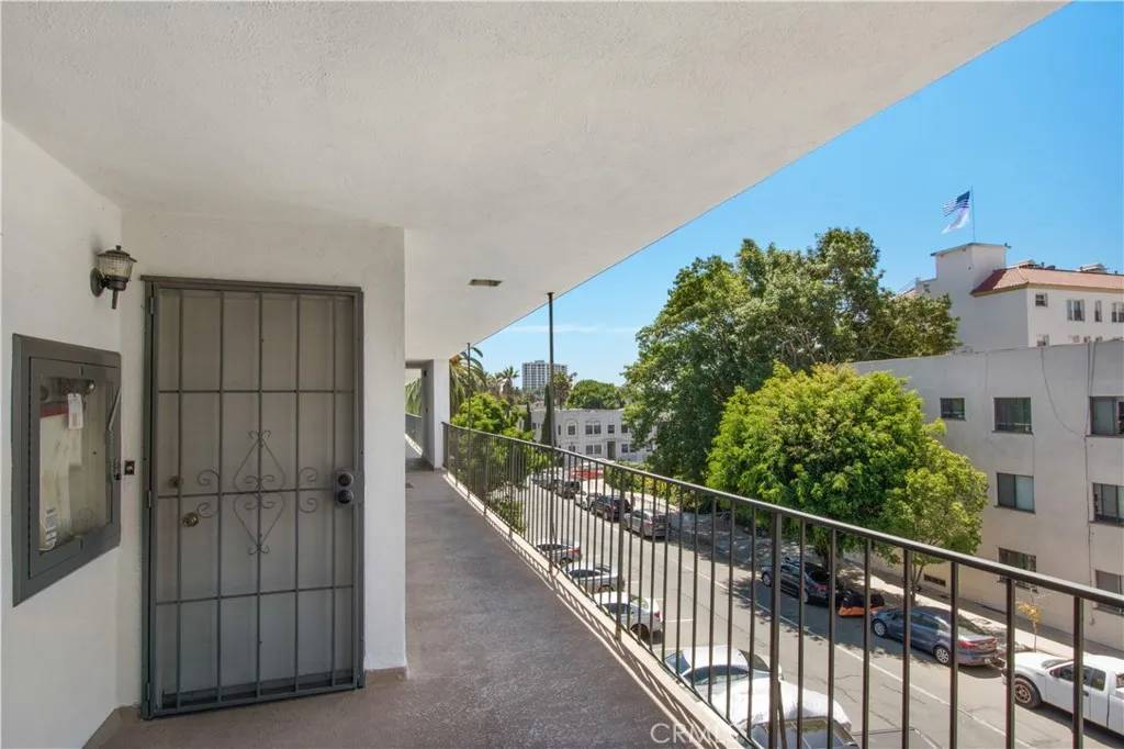 Long Beach, CA 90802,801 E 1st Street #15