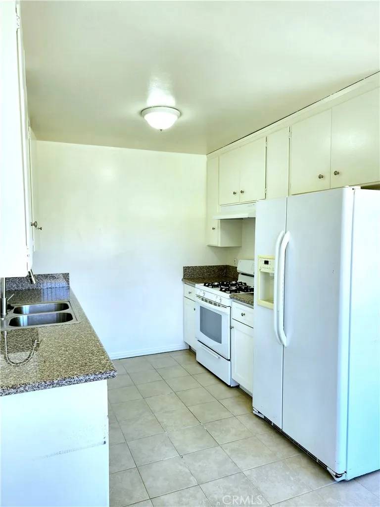 Redondo Beach, CA 90278,2616 Gates Avenue