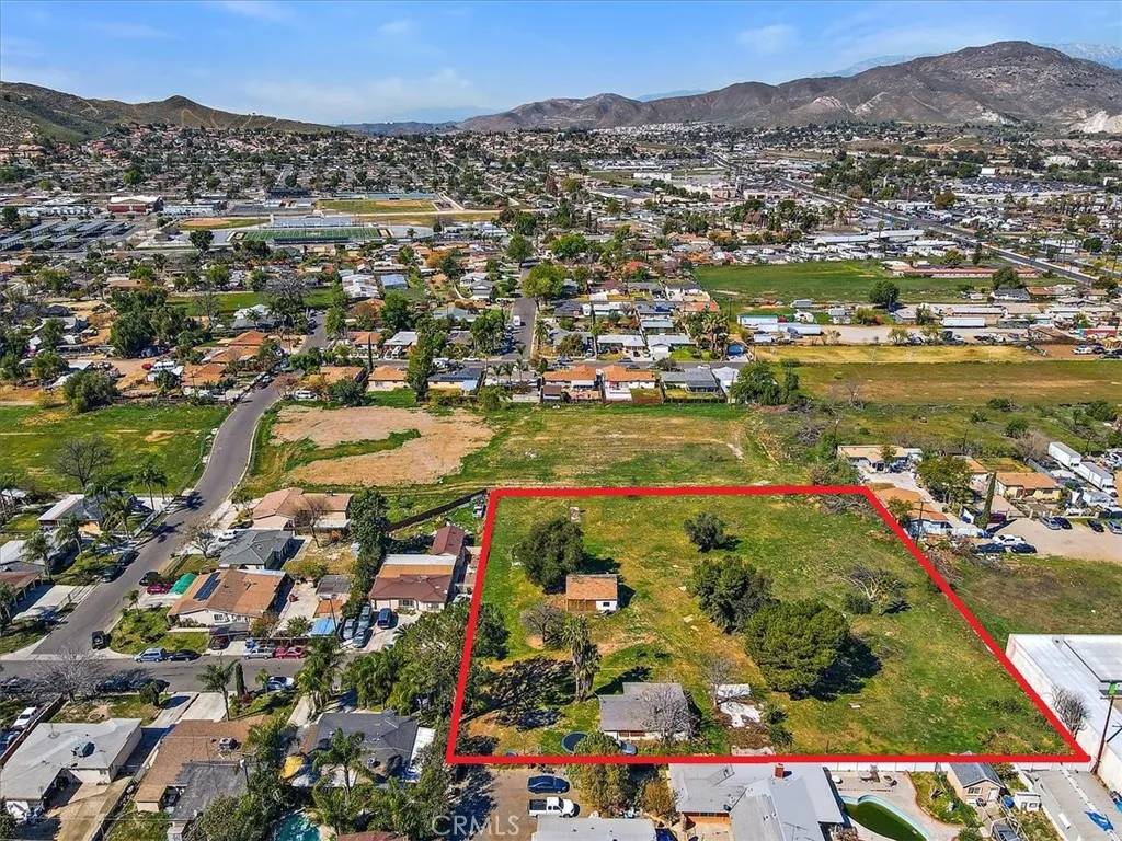 Riverside, CA 92509,4077 Riverview