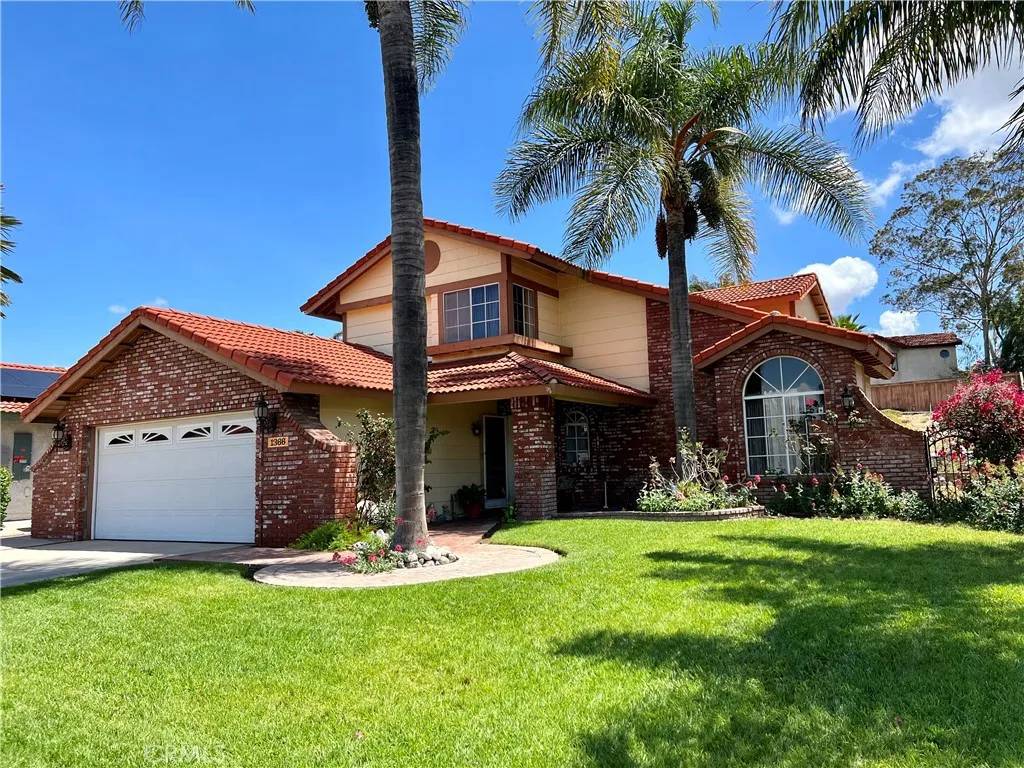 Corona, CA 92879,1366 Cresta Road