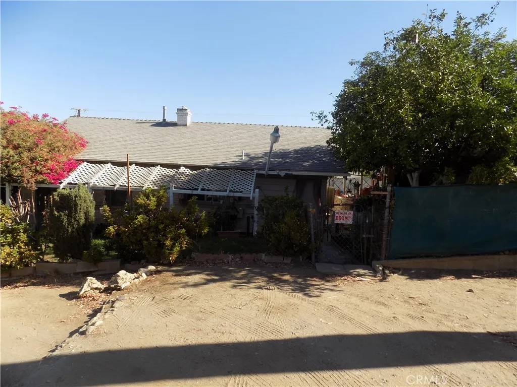 Lake Elsinore, CA 92530,100 N Chestnut Street