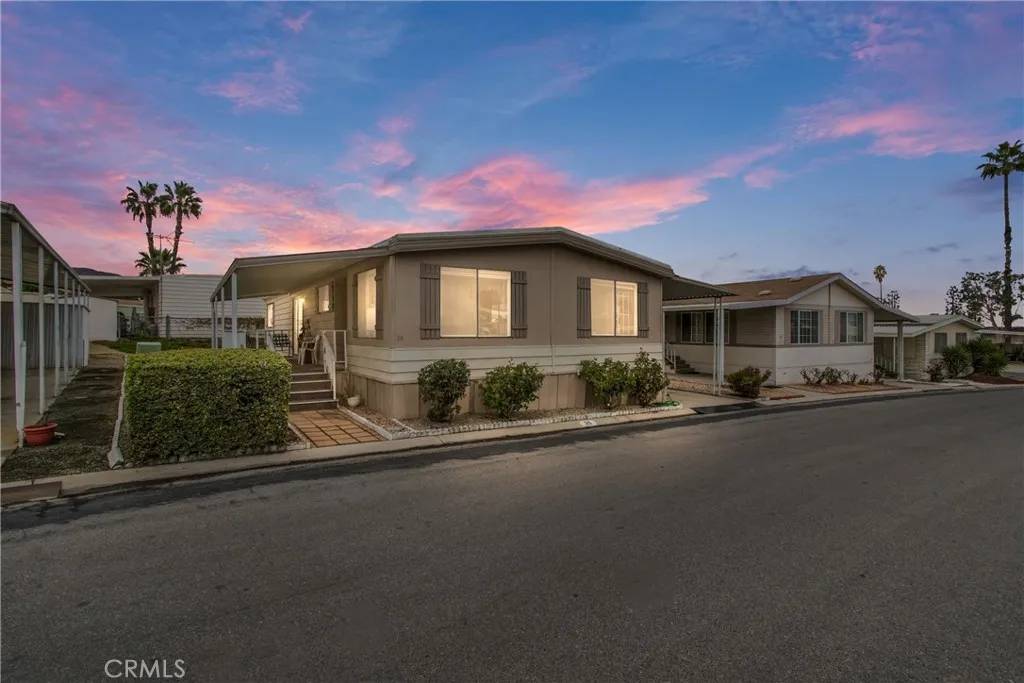 Loma Linda, CA 92354,24414 University #35