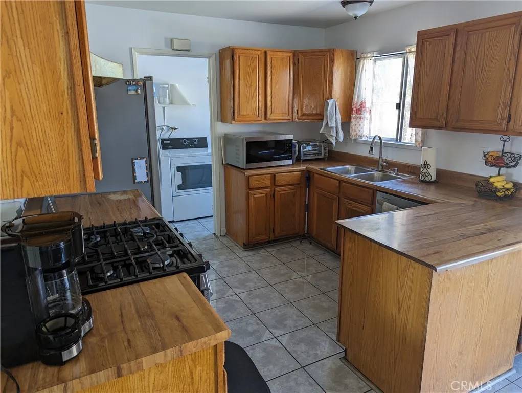 Westminster, CA 92683,8491 Arvilla Place