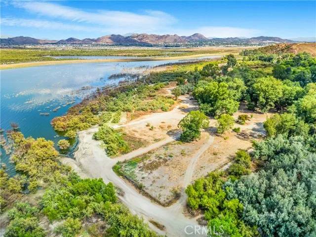 Lake Elsinore, CA 92530,0 Grand