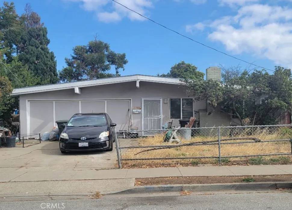 East Palo Alto, CA 94303,2782 Fordham Street