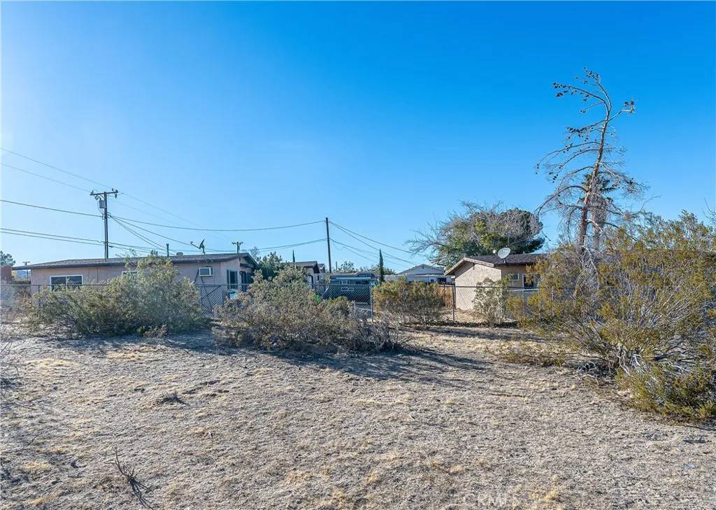 Joshua Tree, CA 92252,61535 Division Street