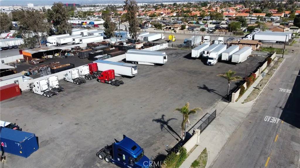 Fontana, CA 92335,15082 Valley