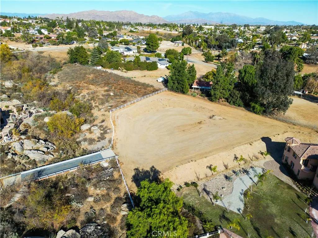 Riverside, CA 92508,14392 Merlot