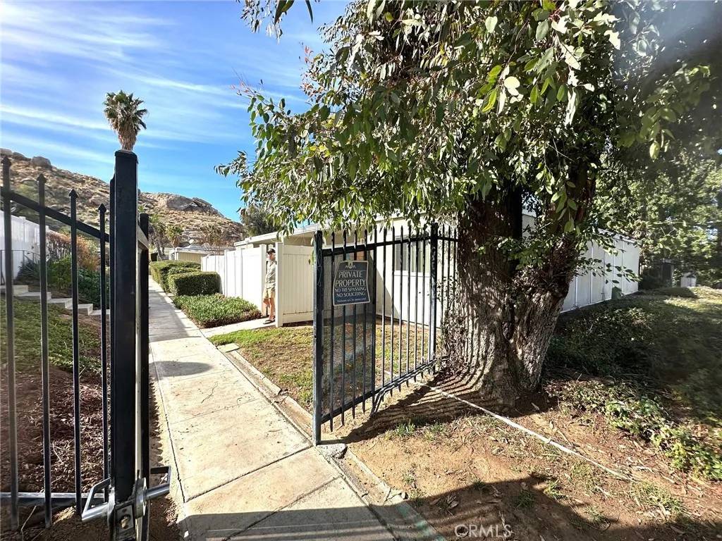 Riverside, CA 92506,3088 Panorama Road #D