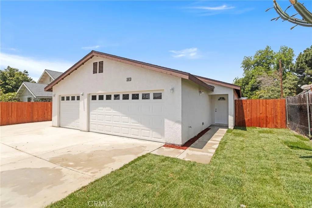 Jurupa Valley, CA 92509,3883 Wallace