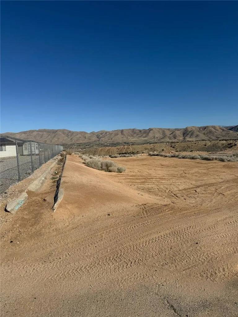Hesperia, CA 92345,0 Paisley Ave