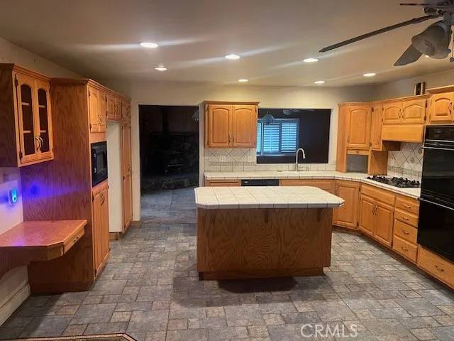 Running Springs, CA 92382,31686 Luring Pines Circle
